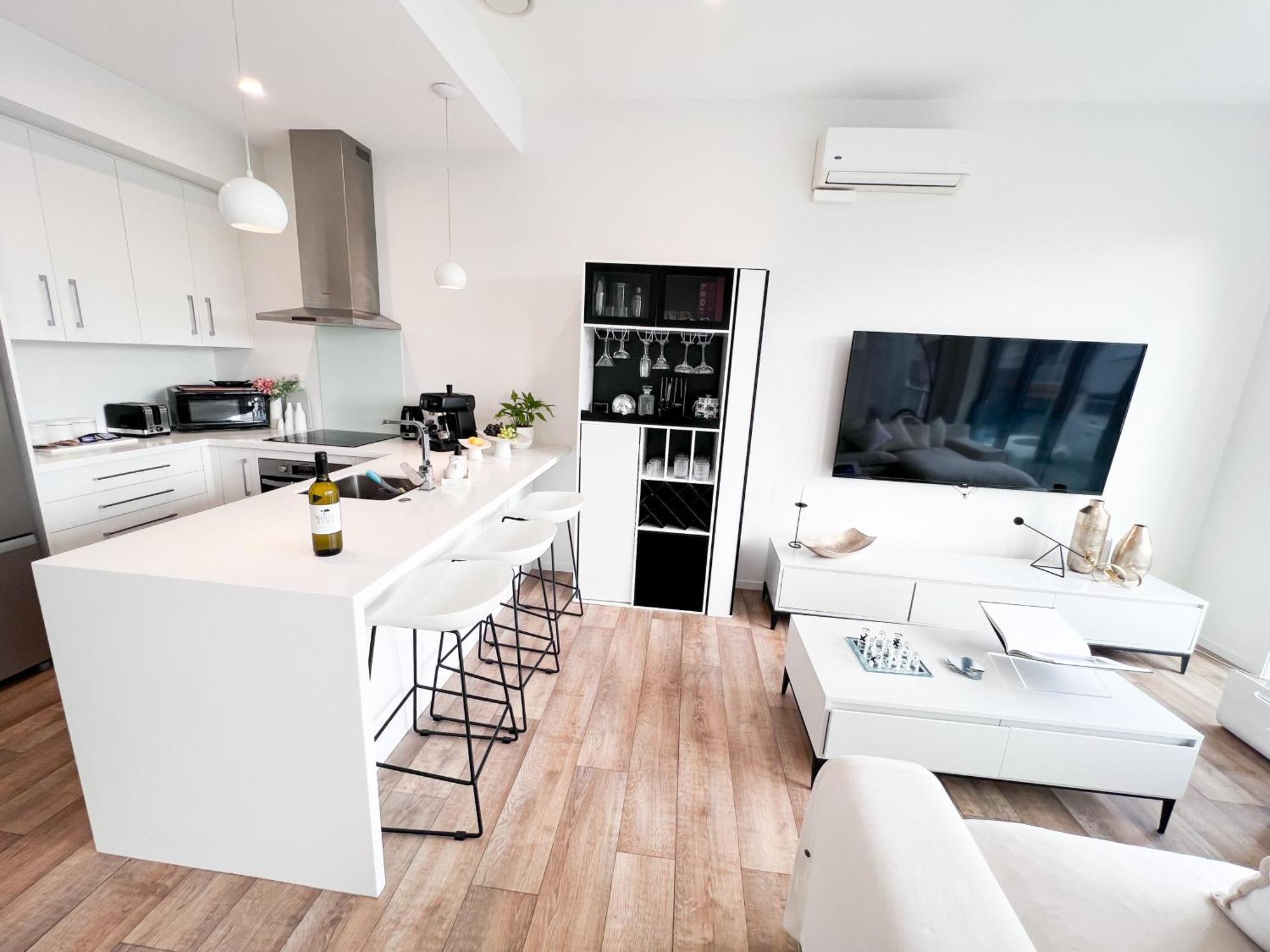 Luxury 2 Bedroom Apartment With Cocktail Bar And Espresso Machine Auckland Exterior photo